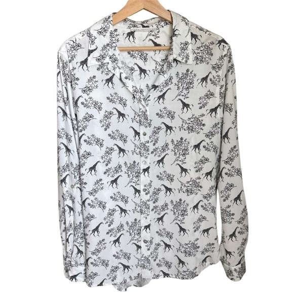 Jane + Delancey by Anthropologie Shirt Women's
Button Up Giraffe Print LARGE - Picture 1 of 15